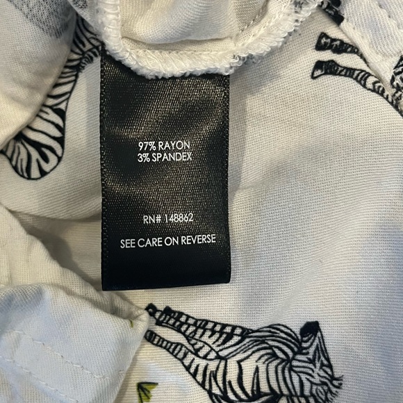 Fun Zebra button down top - Picture 6 of 9